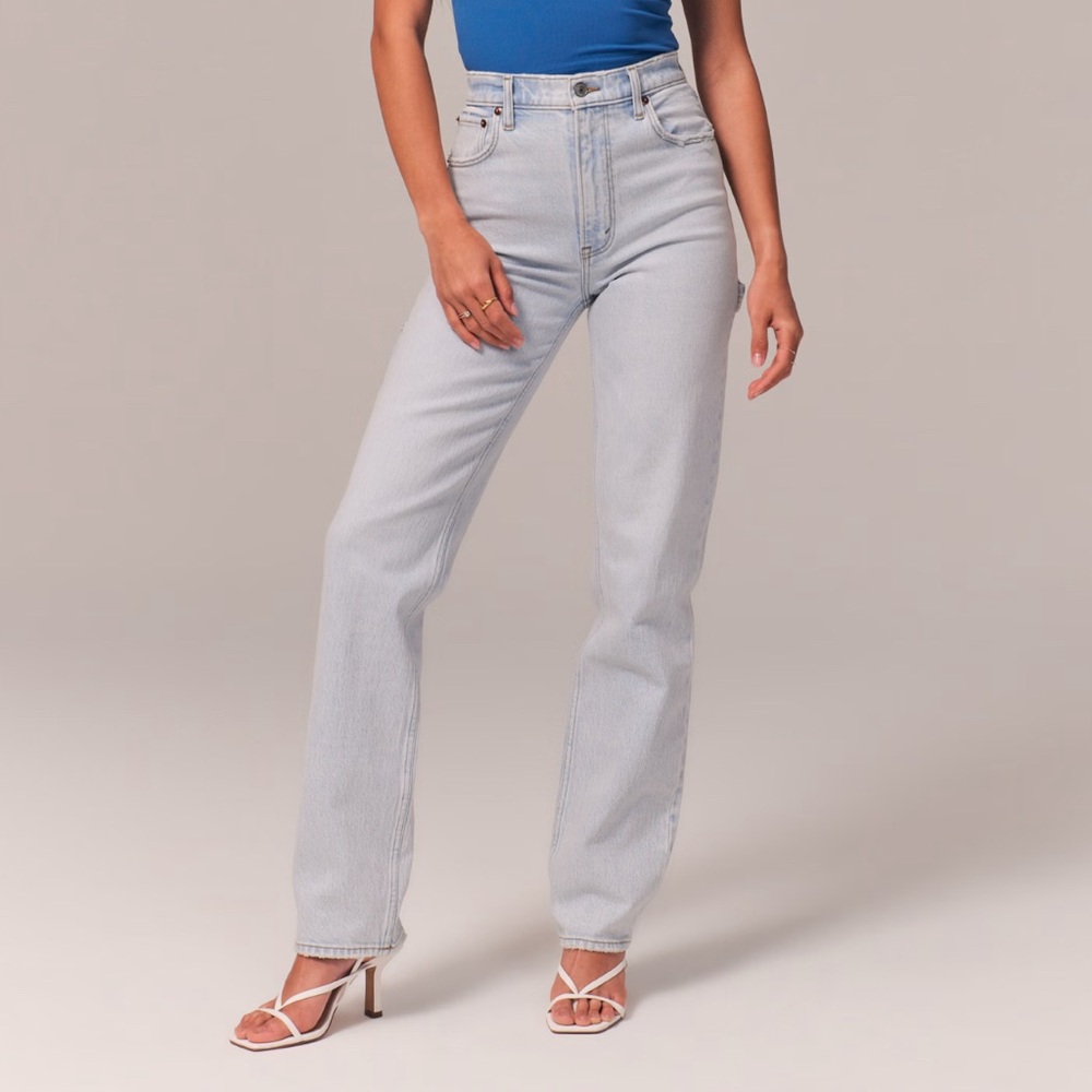 Women's Light Blue Jeans